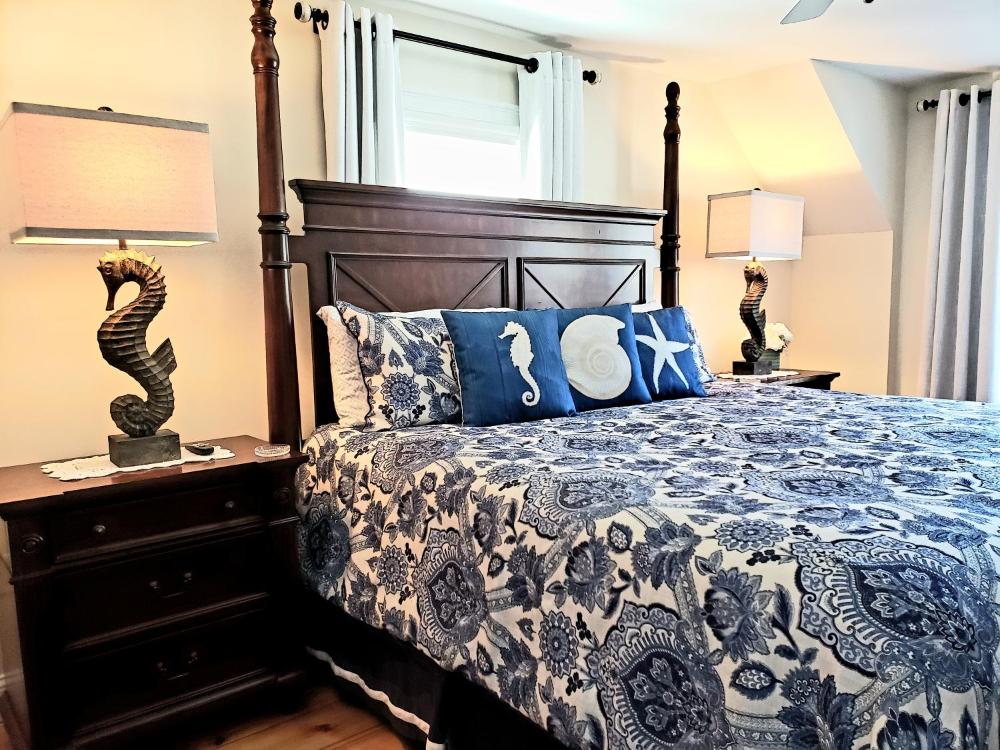 King Room with Spa Bath interior